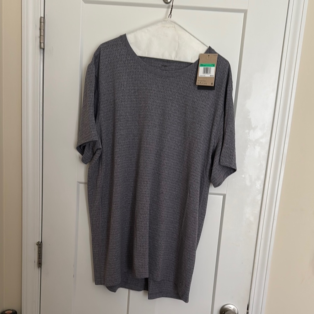 Nike Gray Short Sleeve Tee
DRI-FIT  yoga